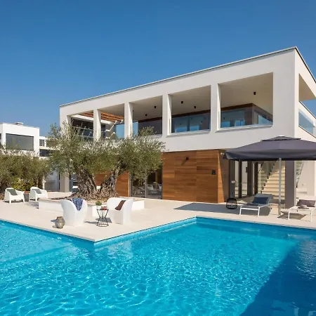 Old Olive Ii By Interhome *